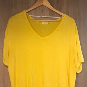 Thin Yellow T-shirt with cool cut